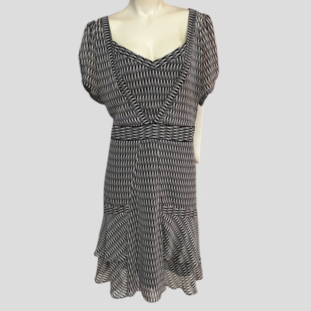 Katherine Barclay Black & White Geometric Pattern Dress